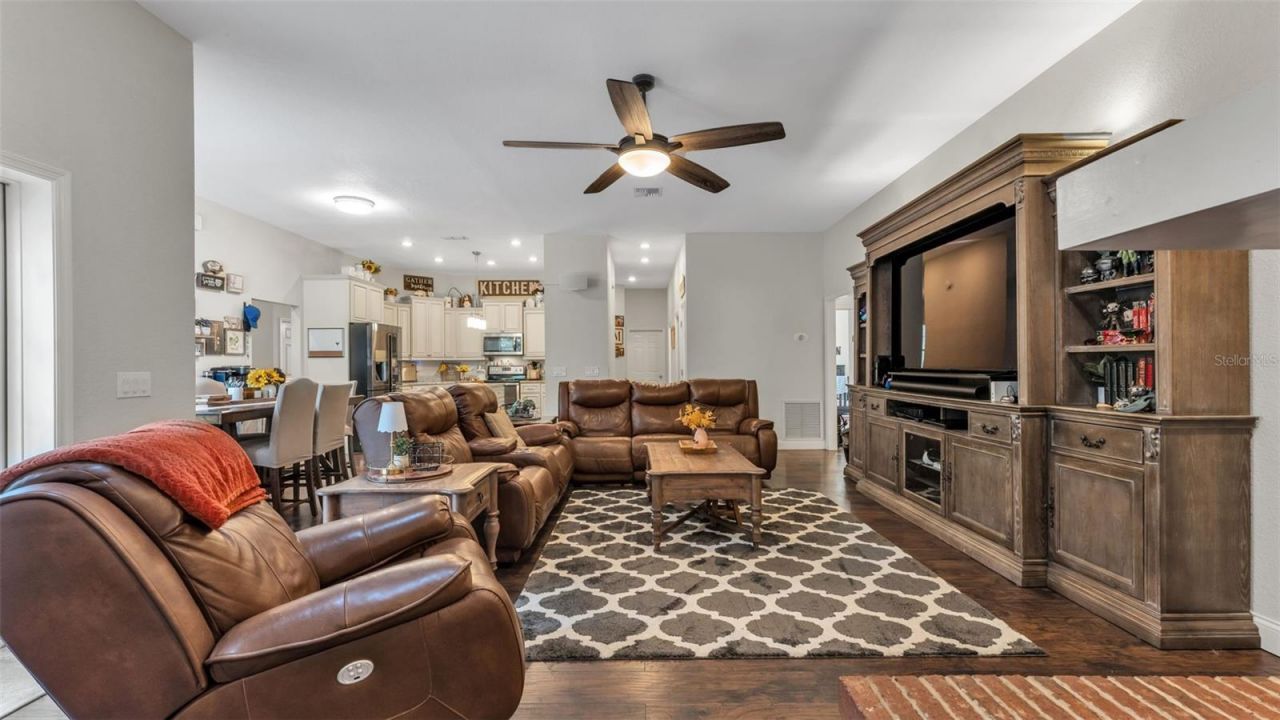 1345 Longoak Dr Drive N, Lakeland, FL 33811 Photo