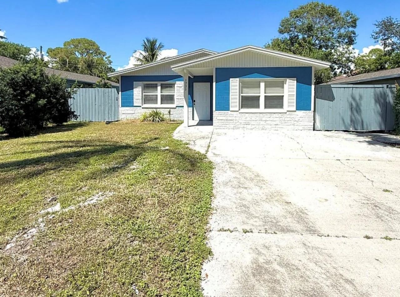 1735 Michigan Avenue Ne, Saint Petersburg, FL 33703 Photo