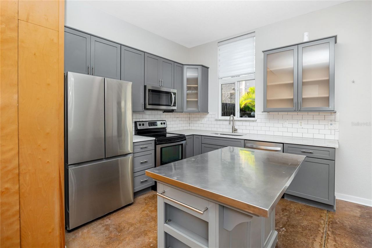 851 3rd Ave N, Saint Petersburg, FL 33701 Photo