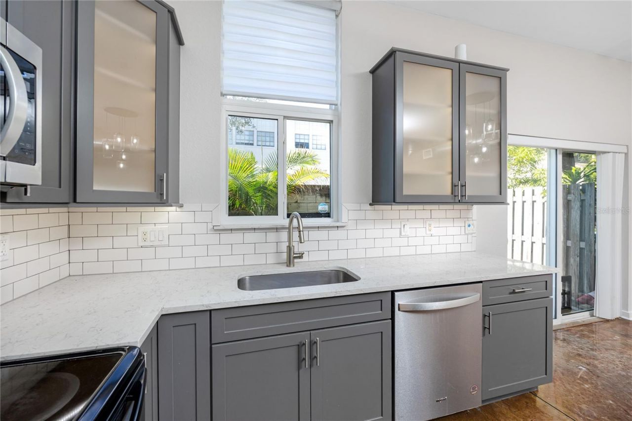 851 3rd Ave N, Saint Petersburg, FL 33701 Photo