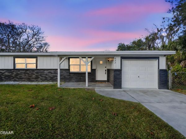 637 Ash Avenue, Daytona Beach, FL 32117