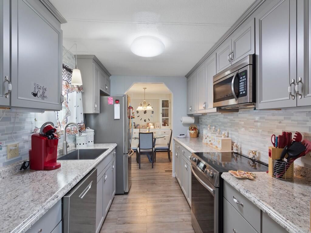 10 SE Iberian Lane, Port Saint Lucie, FL 34952 Photo