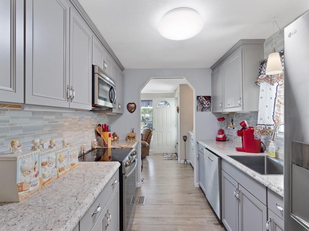 10 SE Iberian Lane, Port Saint Lucie, FL 34952 Photo