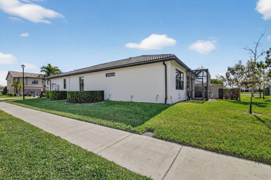4785 San Fratello Circle, Lake Worth, FL 33467 Photo