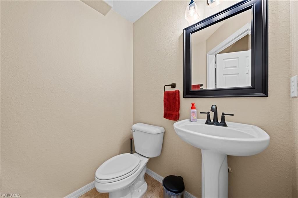 2084 Cape Heather Cir, Cape Coral, FL 33991 Photo