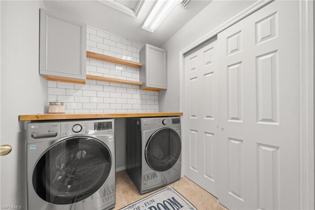 2084 Cape Heather Cir, Cape Coral, FL 33991 Photo