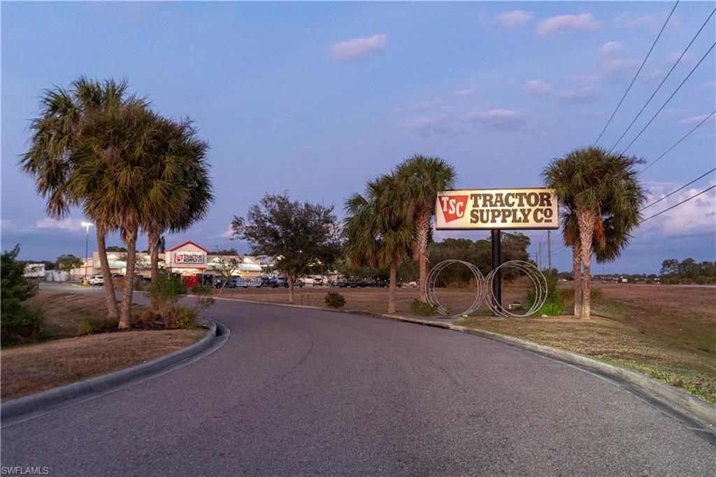 2549 W State Road 80 , Labelle, FL 33935 Photo