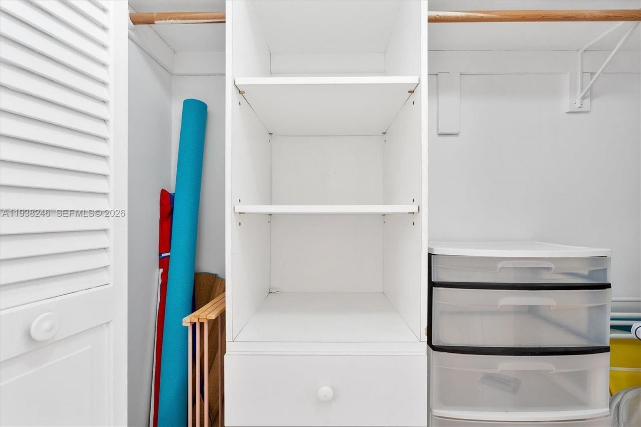 6039 Collins Ave , Unit 1104, Miami Beach, FL 33140 Photo