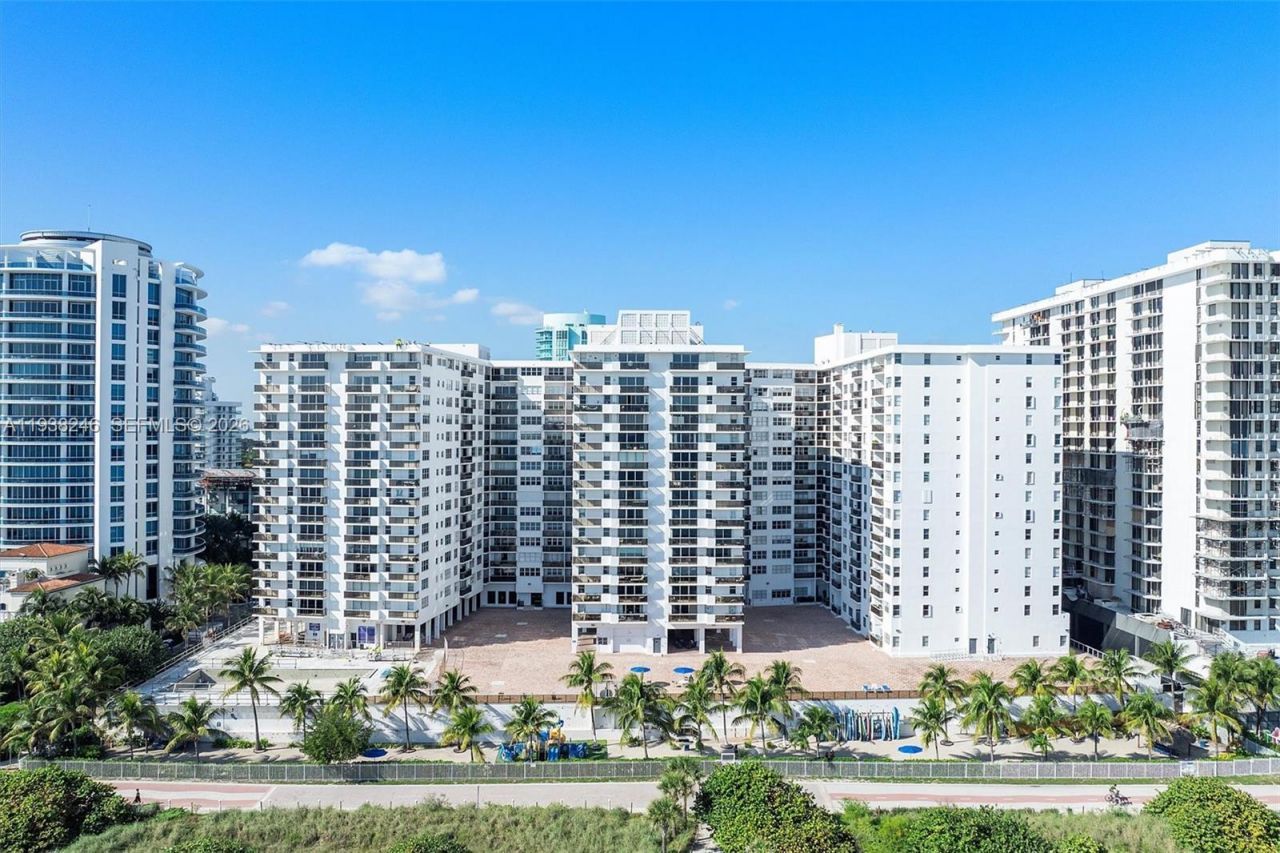 6039 Collins Ave , Unit 1104, Miami Beach, FL 33140 Photo