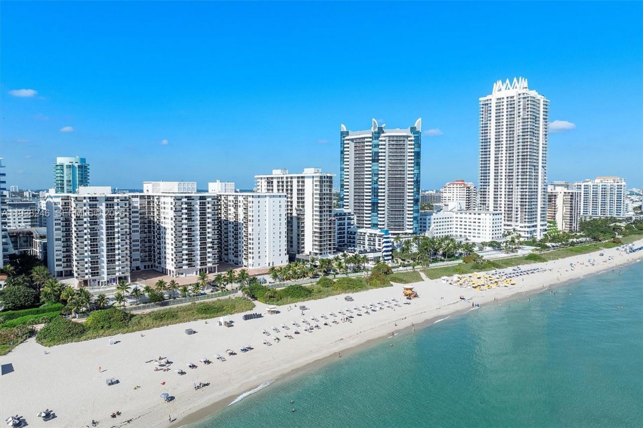 6039 Collins Ave , Unit 1104, Miami Beach, FL 33140 Photo