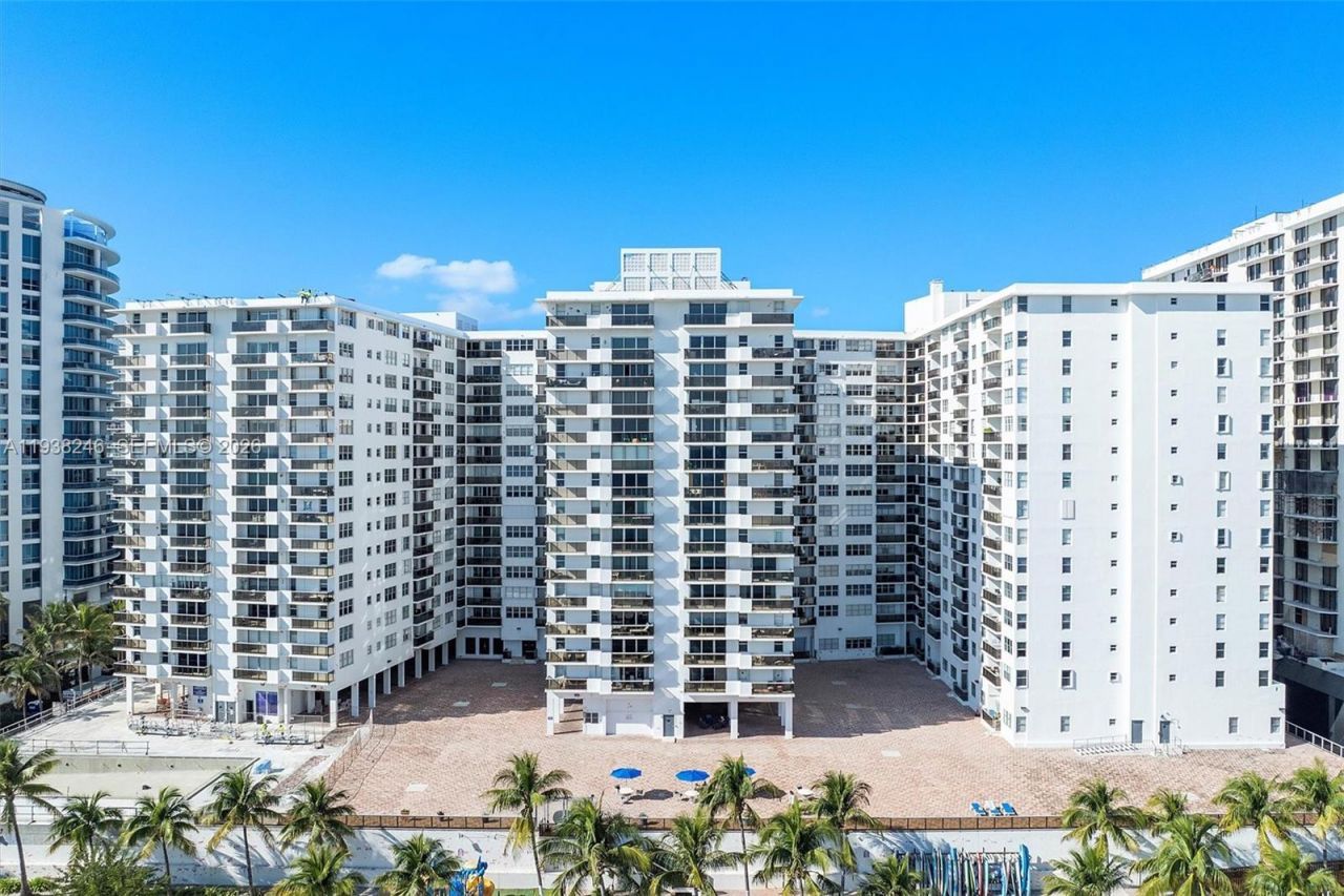 6039 Collins Ave , Unit 1104, Miami Beach, FL 33140 Photo
