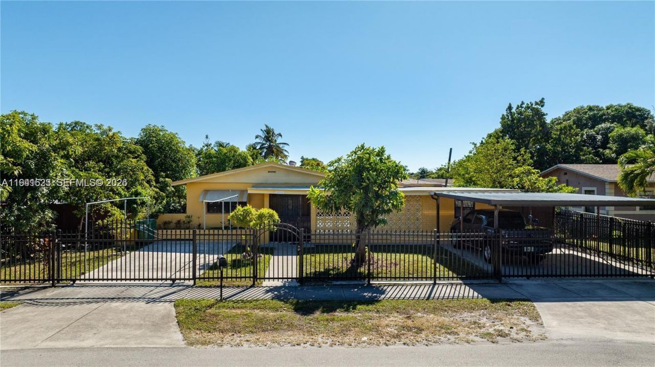 2000 NW 131st St , Miami, FL 33167 Photo