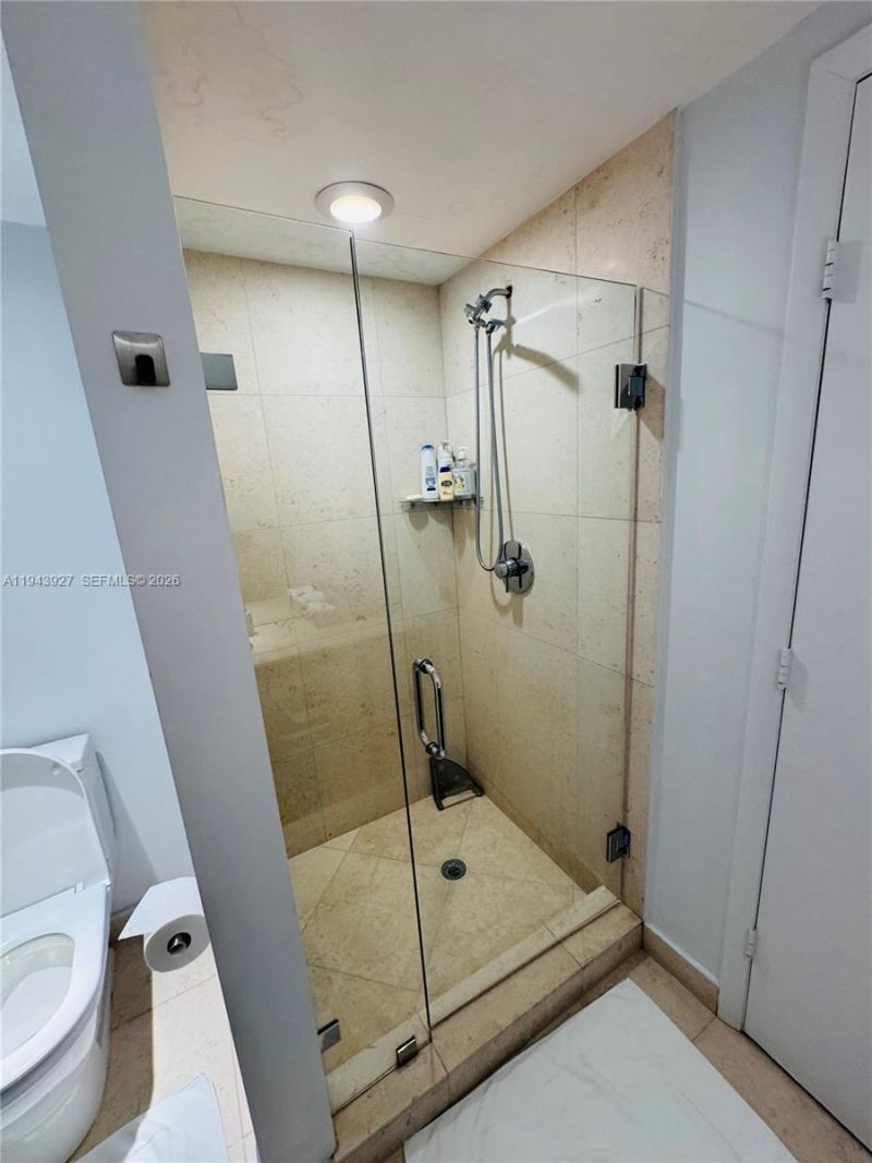 465 Brickell Ave , Unit 618, Miami, FL 33131 Photo