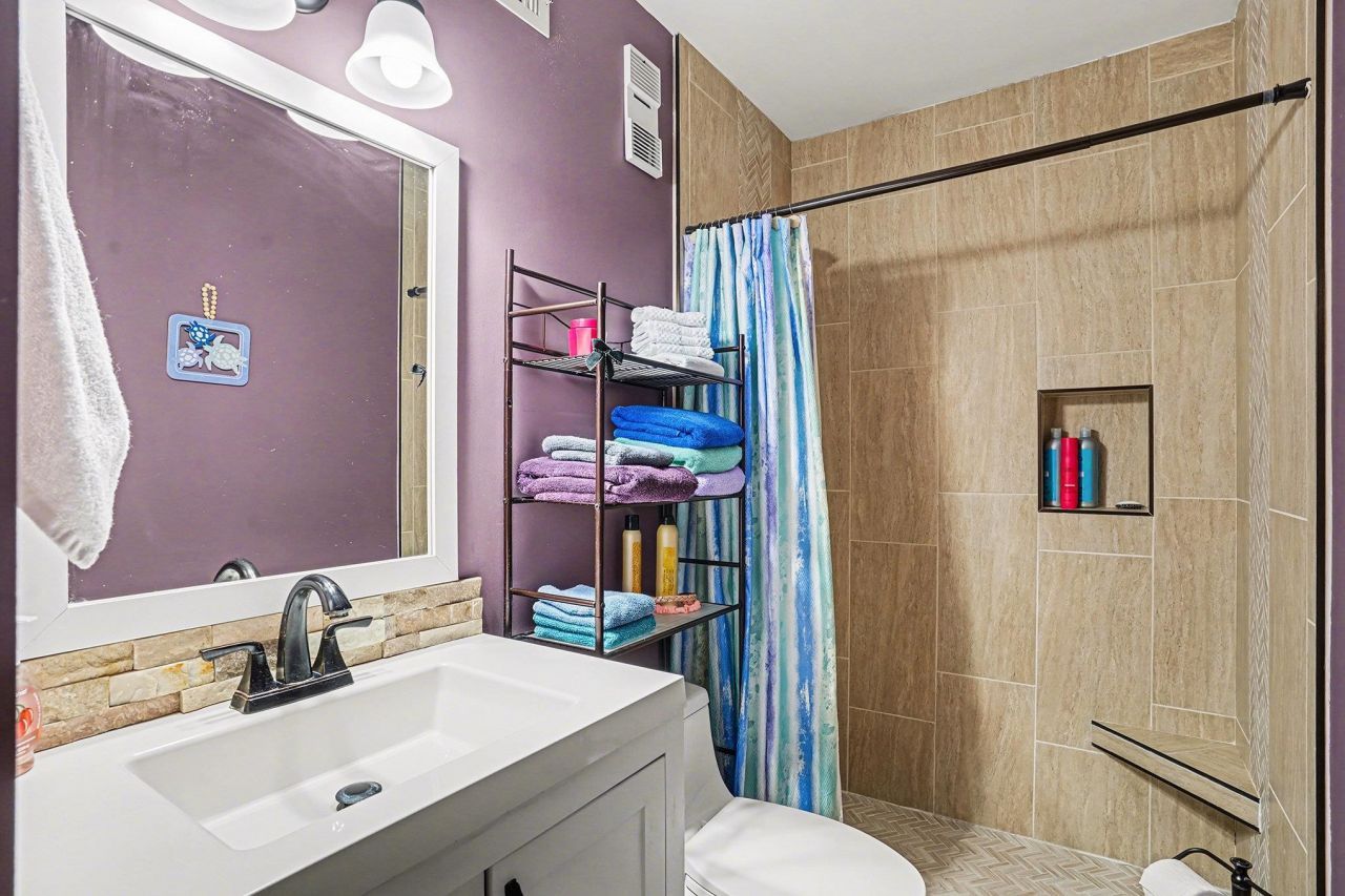 9400 Shore Dr. Photo 16