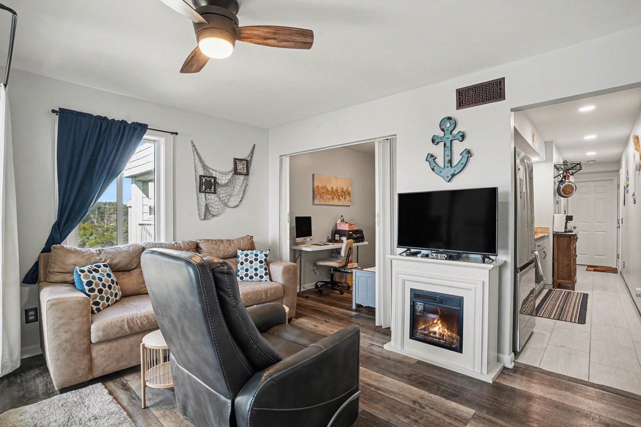 9400 Shore Dr. Photo 5