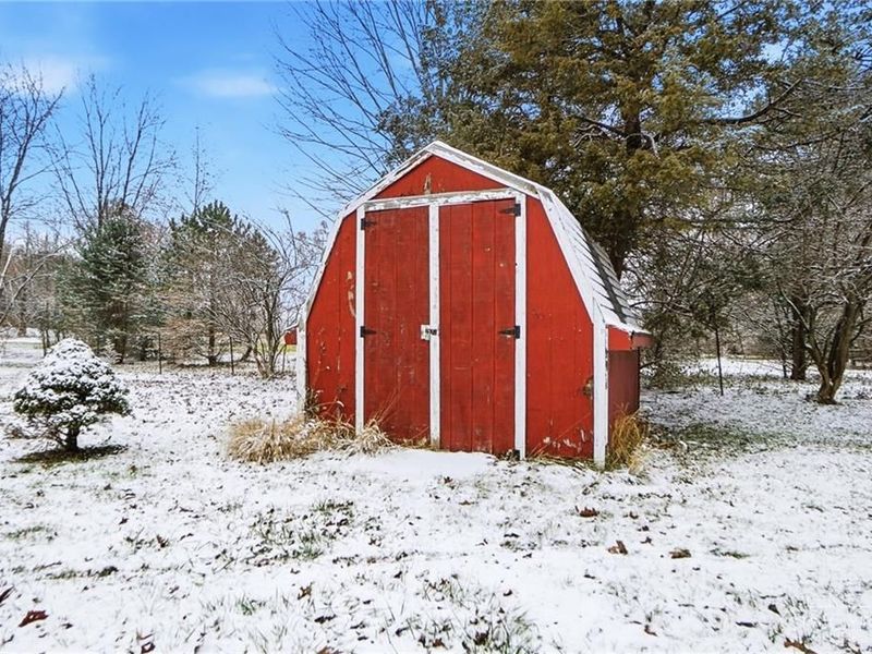 1970 Greenbrier Road, Turtle Creek Twp, OH 45036 Photo 8