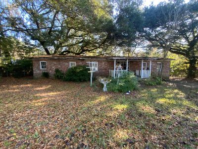 215 Old Trolley Road, Summerville, SC 29485
