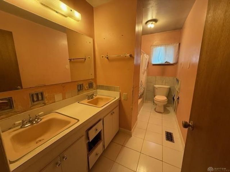 4867 Northgate Court, Trotwood, OH 45416 Photo 8