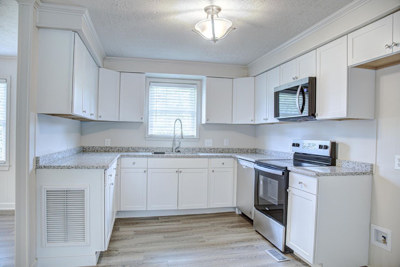 12264 N Highway 905 Photo 10