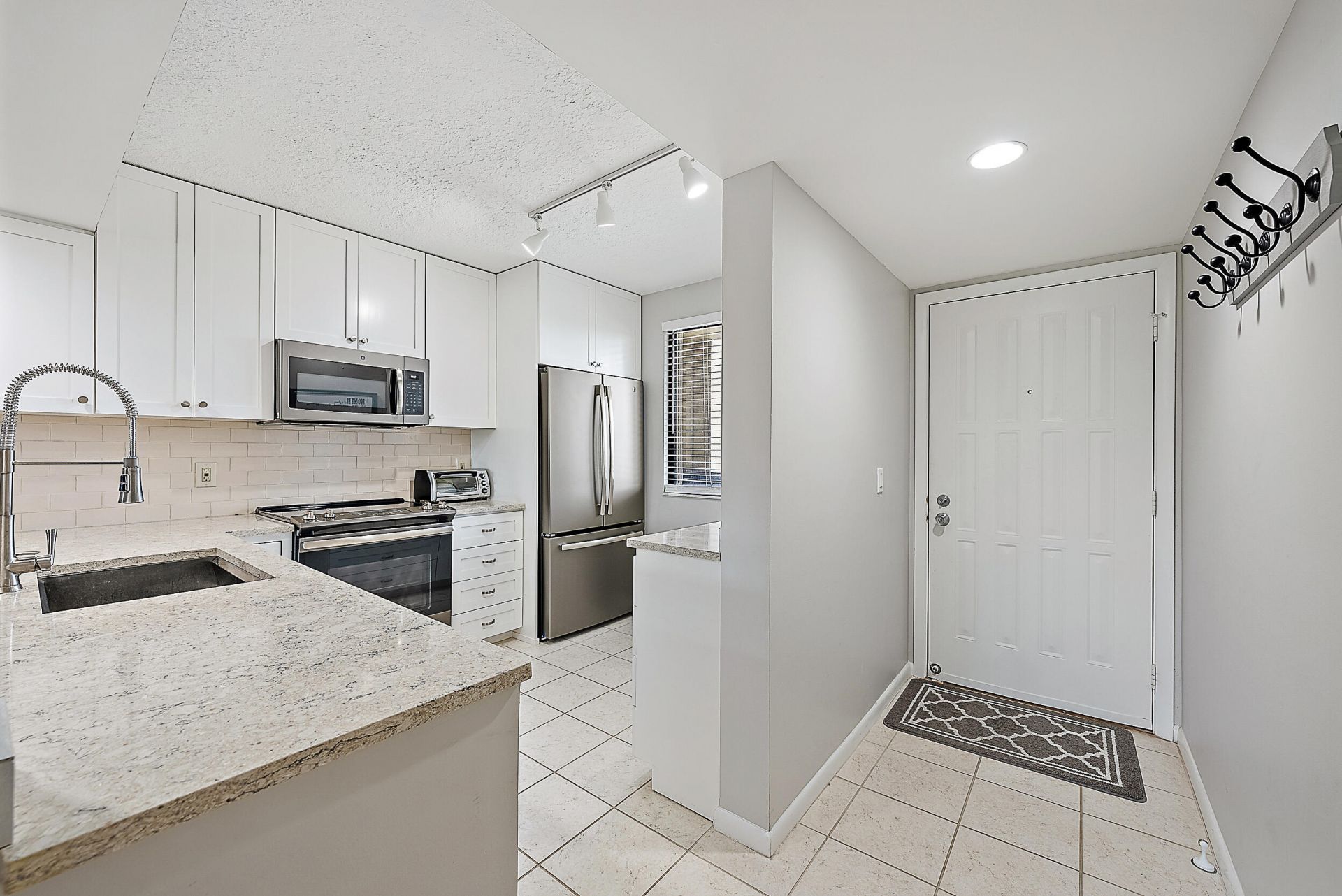 301 S Seas Drive, Unit 305, Jupiter, FL 33477 Photo
