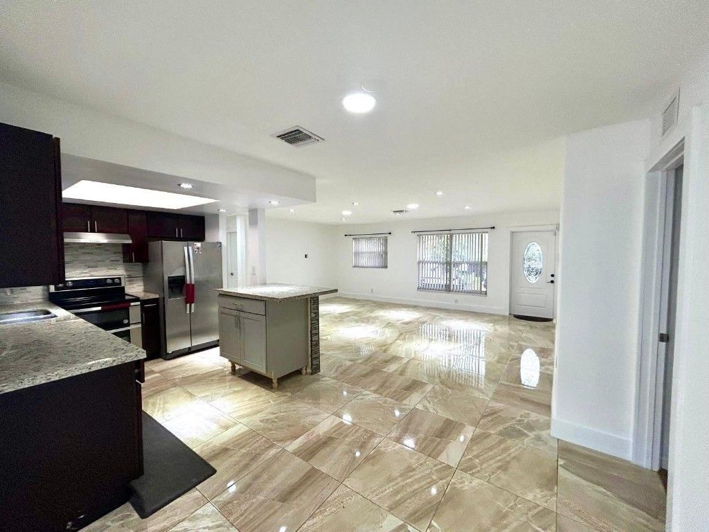 2441 NW 13th Street, Pompano Beach, FL 33069 Photo