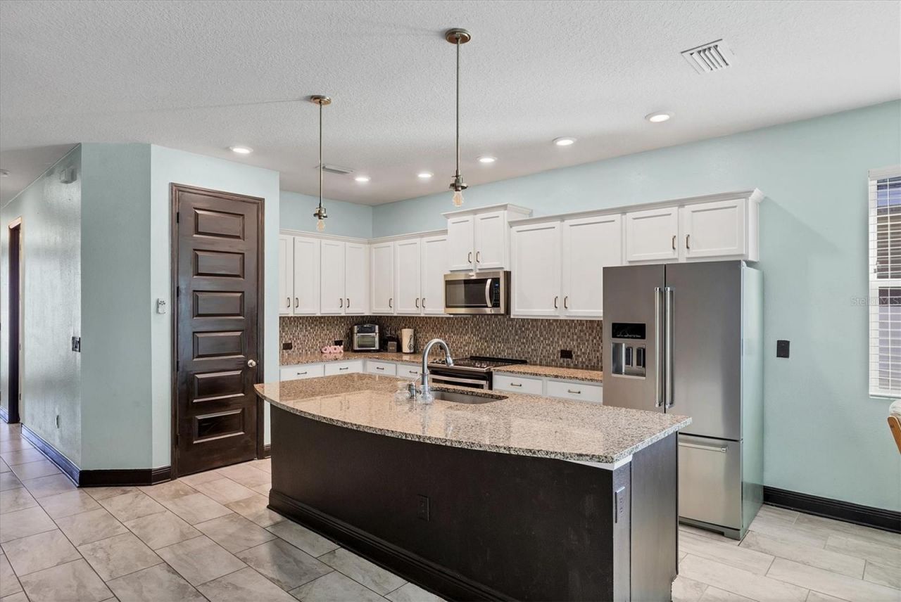 3914 Sunshine Pine Avenue, Bradenton, FL 34203 Photo