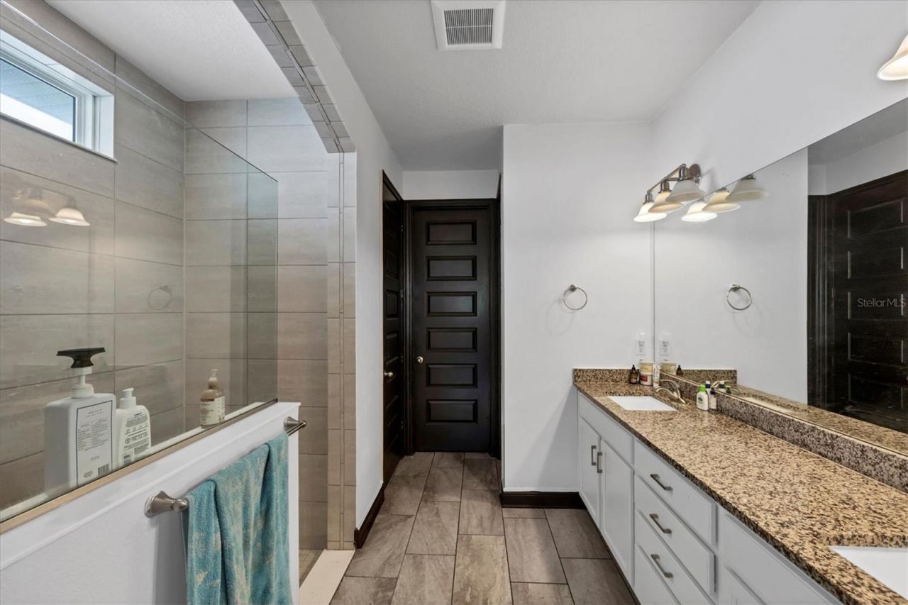 3914 Sunshine Pine Avenue, Bradenton, FL 34203 Photo