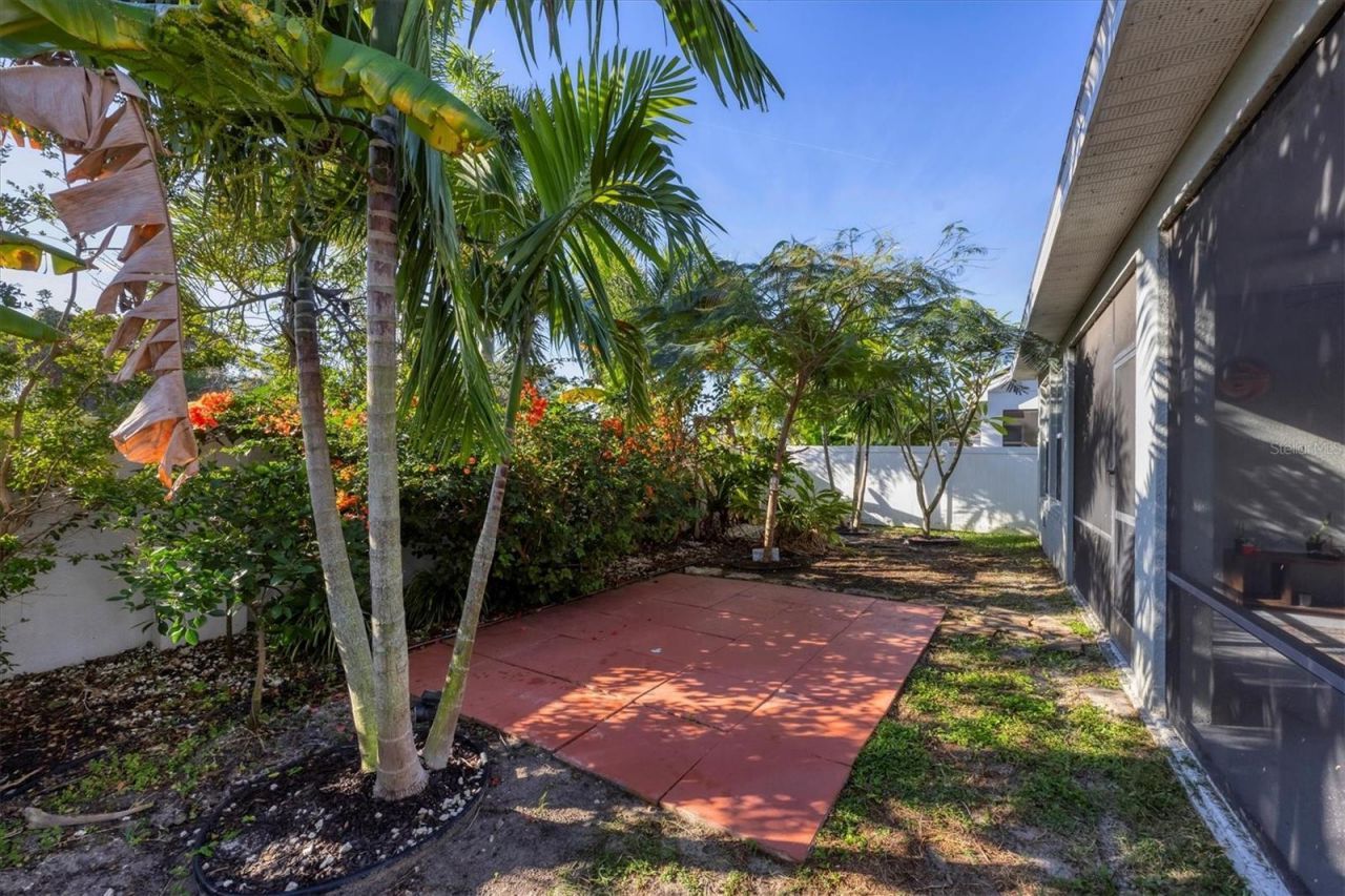 3914 Sunshine Pine Avenue, Bradenton, FL 34203 Photo