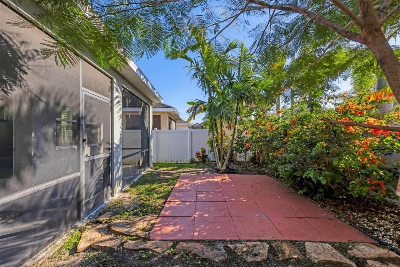 3914 Sunshine Pine Avenue, Bradenton, FL 34203 Photo