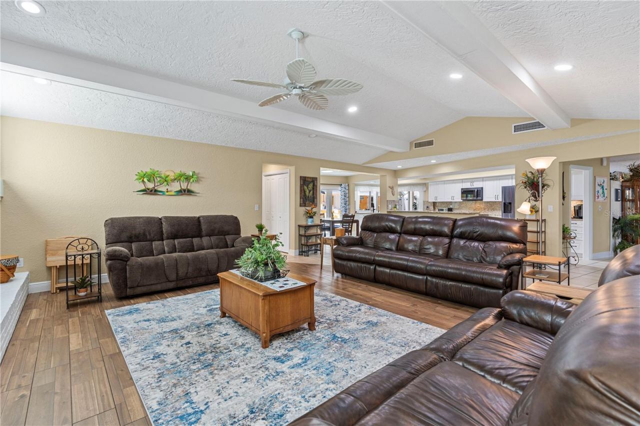 1905 Country Club Court, Plant City, FL 33566 Photo