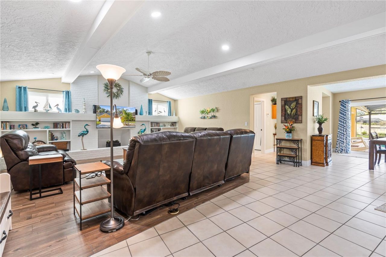 1905 Country Club Court, Plant City, FL 33566 Photo