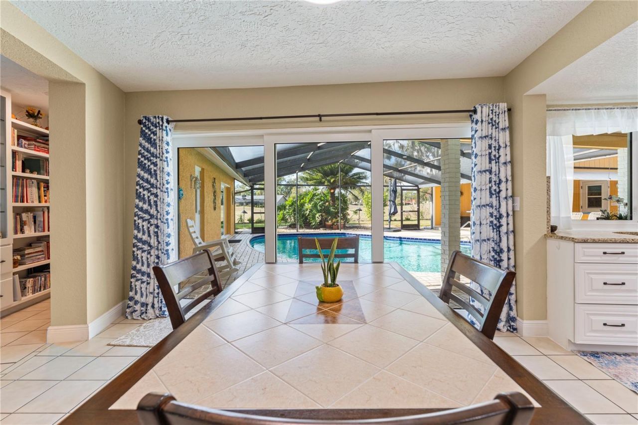 1905 Country Club Court, Plant City, FL 33566 Photo