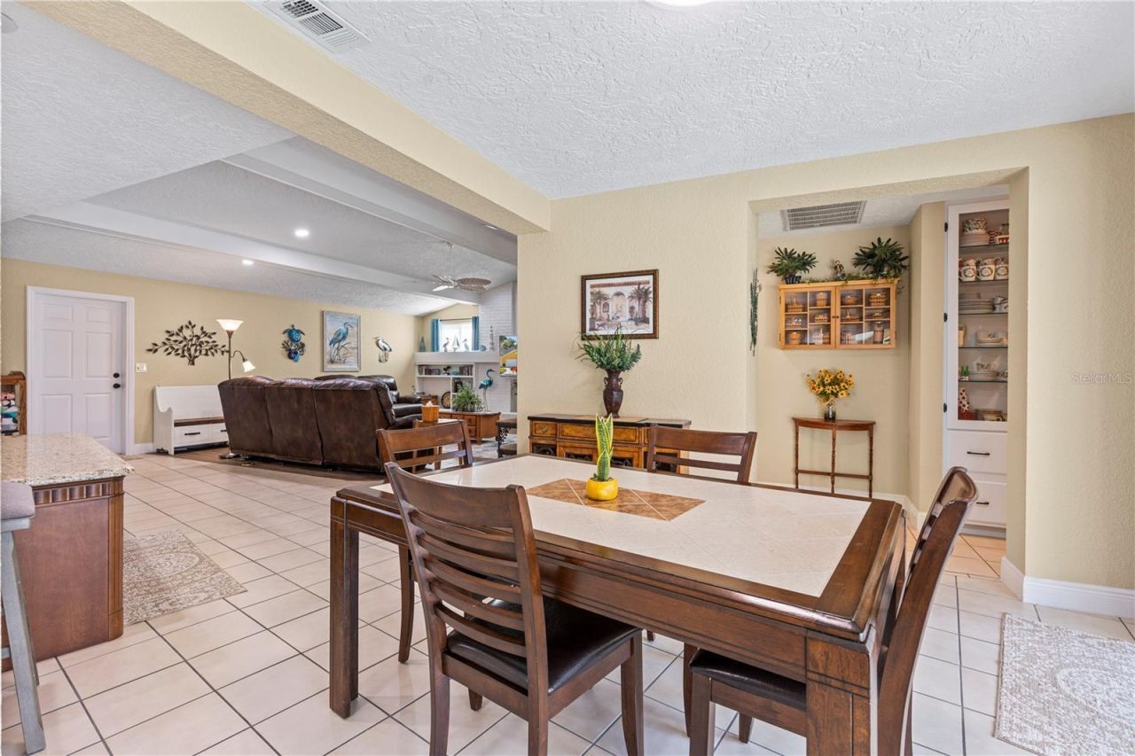 1905 Country Club Court, Plant City, FL 33566 Photo