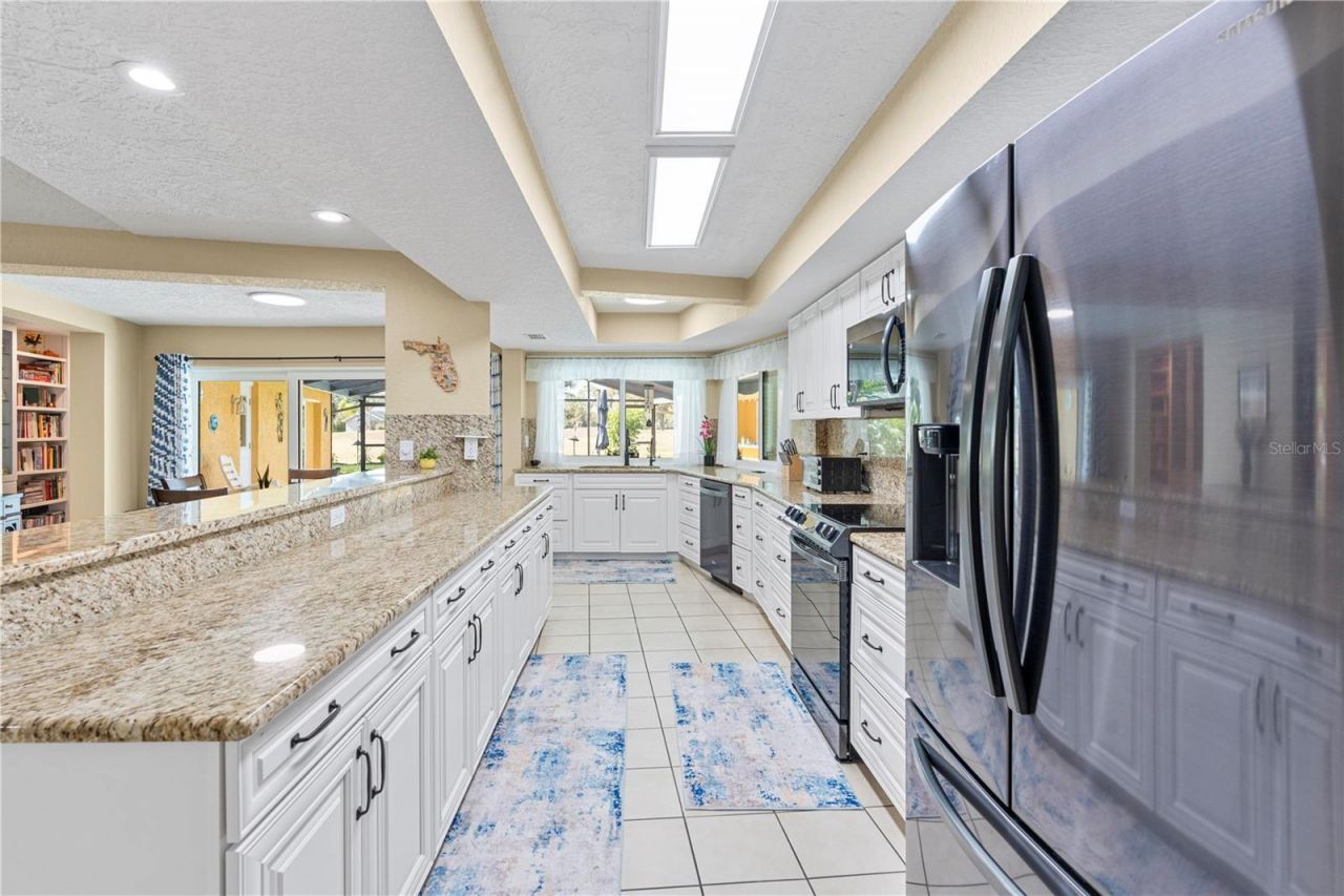 1905 Country Club Court, Plant City, FL 33566 Photo