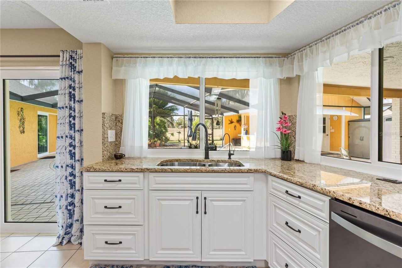 1905 Country Club Court, Plant City, FL 33566 Photo