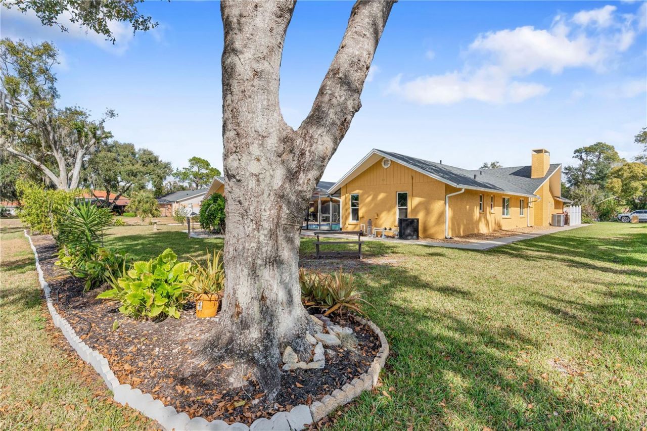 1905 Country Club Court, Plant City, FL 33566 Photo