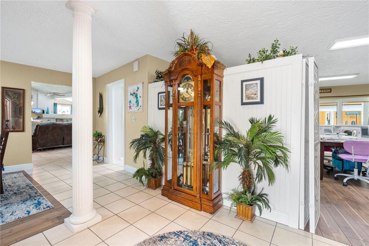 1905 Country Club Court, Plant City, FL 33566 Photo