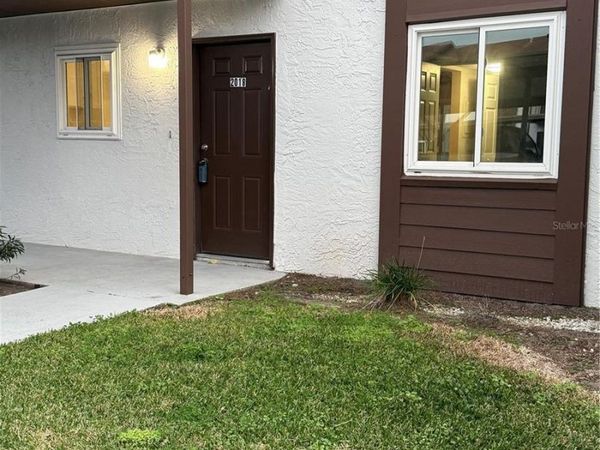 39132 COUNTY ROAD 54, Unit 2018, ZEPHYRHILLS, FL 33542