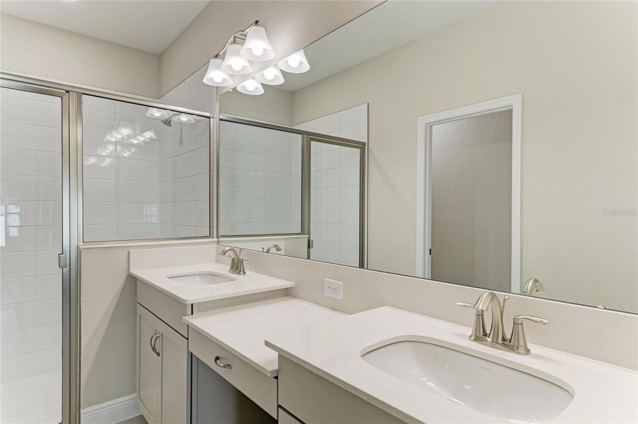 12374 Oak  Hill Way, Parrish, FL 34219 Photo