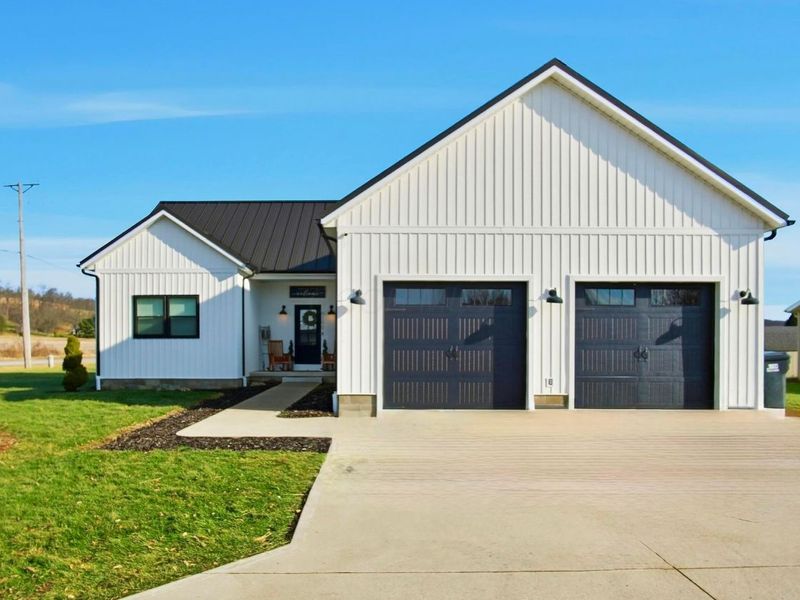 6100 Arnies Drive, Nashport, OH 43830 Photo 2