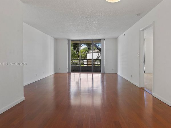 3300 NE 192nd St, Unit 202, Aventura, FL 33180