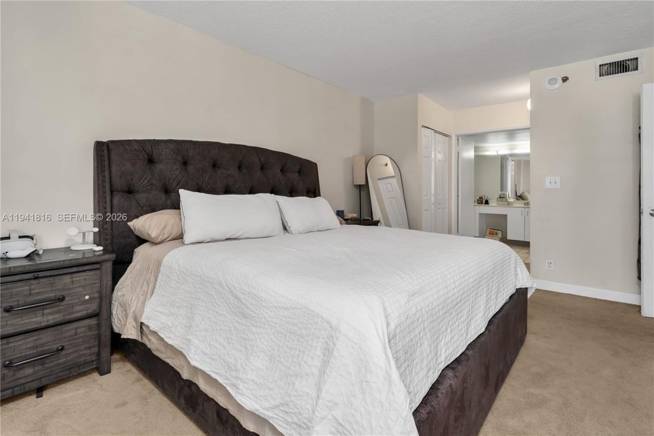 3300 NE 192nd St, Unit 202, Aventura, FL 33180 Photo