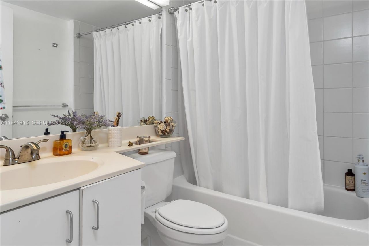 3300 NE 192nd St, Unit 202, Aventura, FL 33180 Photo