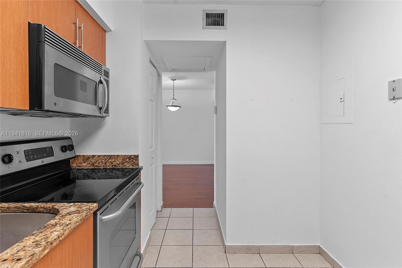 3300 NE 192nd St, Unit 202, Aventura, FL 33180 Photo