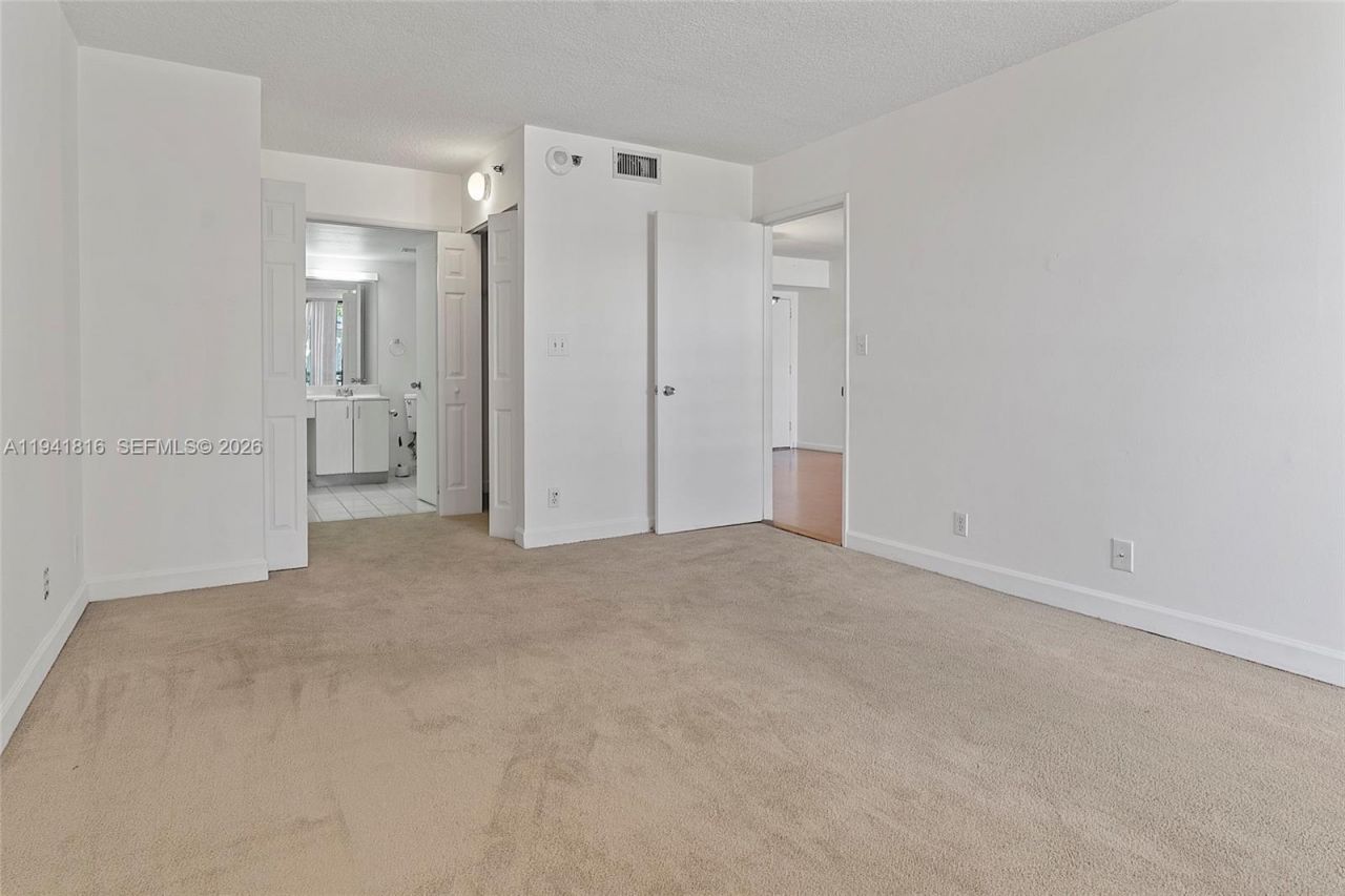 3300 NE 192nd St, Unit 202, Aventura, FL 33180 Photo