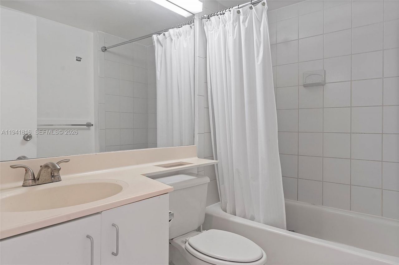 3300 NE 192nd St, Unit 202, Aventura, FL 33180 Photo