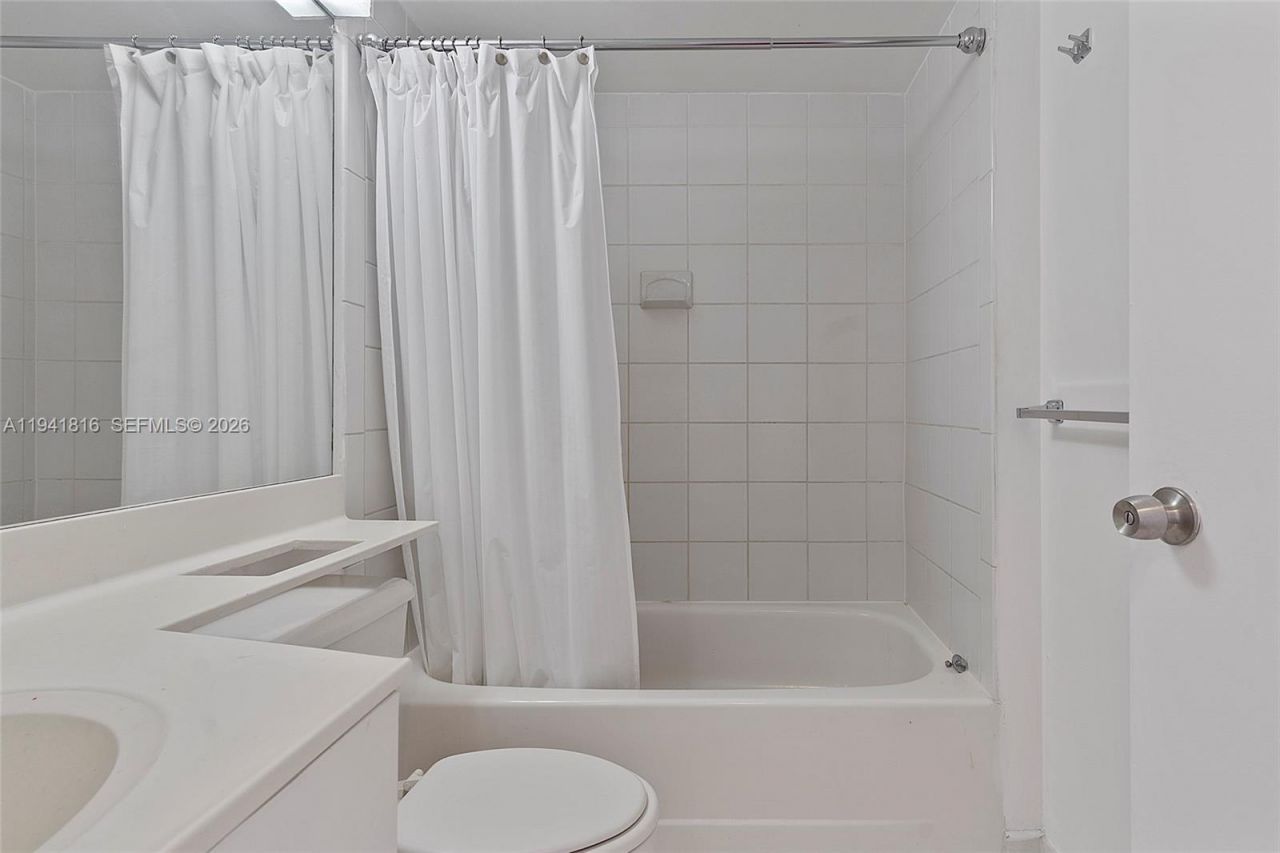 3300 NE 192nd St, Unit 202, Aventura, FL 33180 Photo