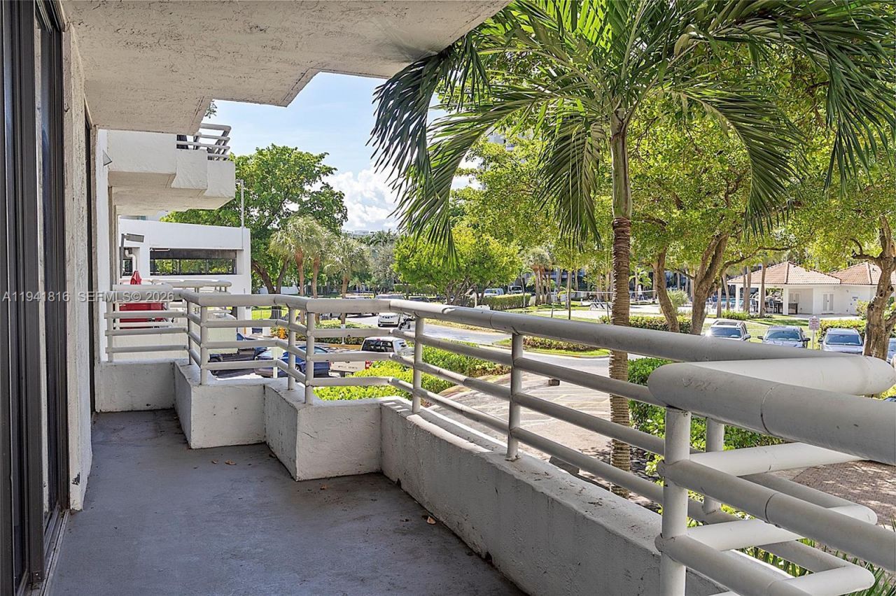 3300 NE 192nd St, Unit 202, Aventura, FL 33180 Photo