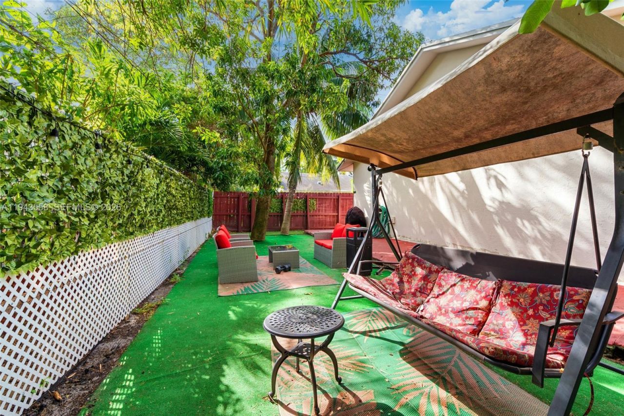 1112 NE 5th Ave, Fort Lauderdale, FL 33304 Photo