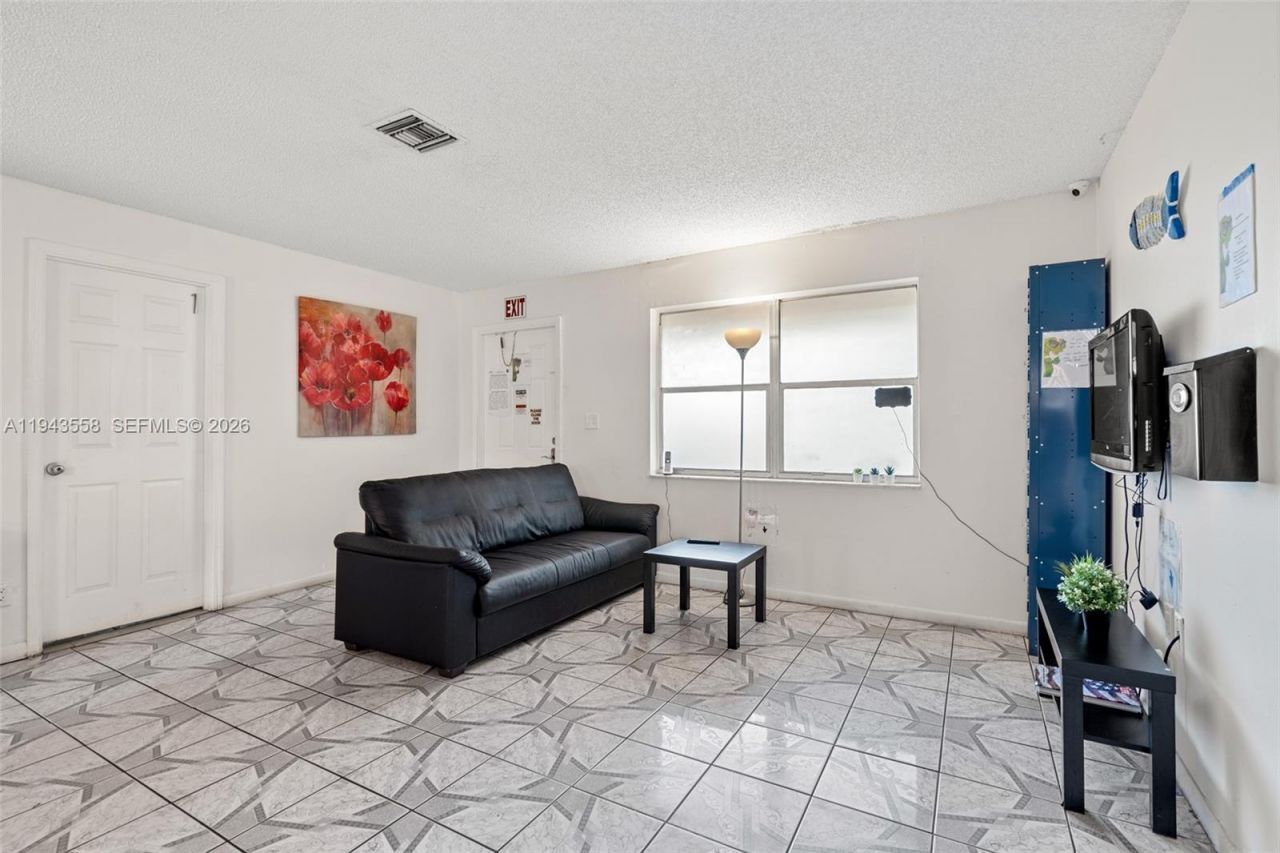 1112 NE 5th Ave, Fort Lauderdale, FL 33304 Photo